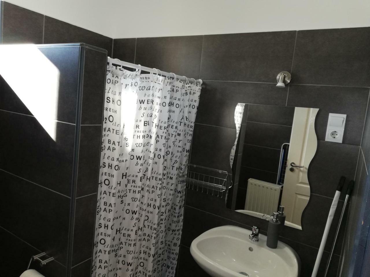 Apartman 25 Sopron Exteriör bild